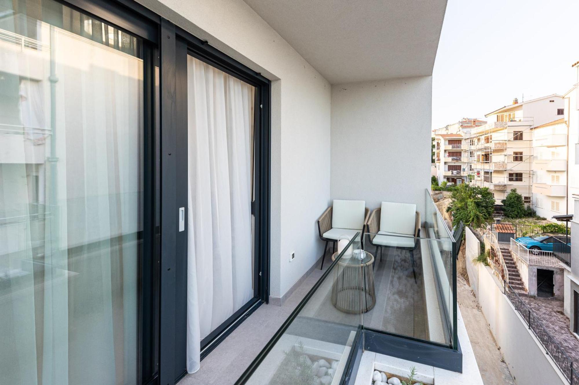 Golden Smile Apartment Split Exterior photo